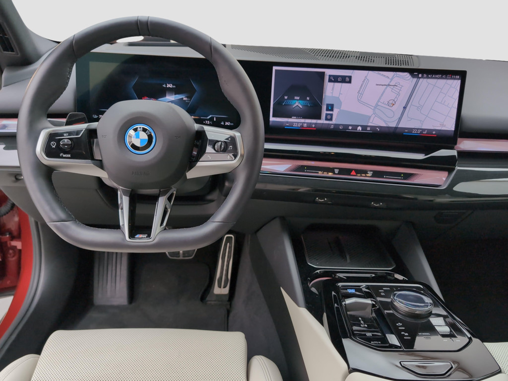 BMW i5