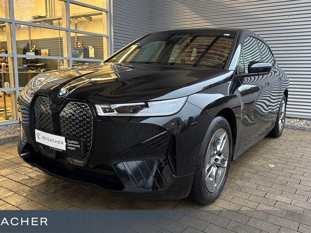 BMW iX xDrive50