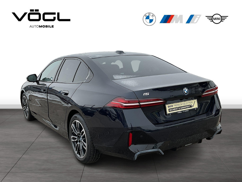 BMW i5
