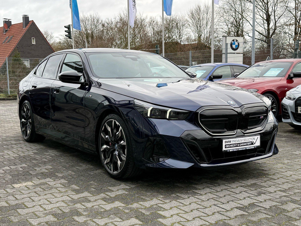 BMW i5