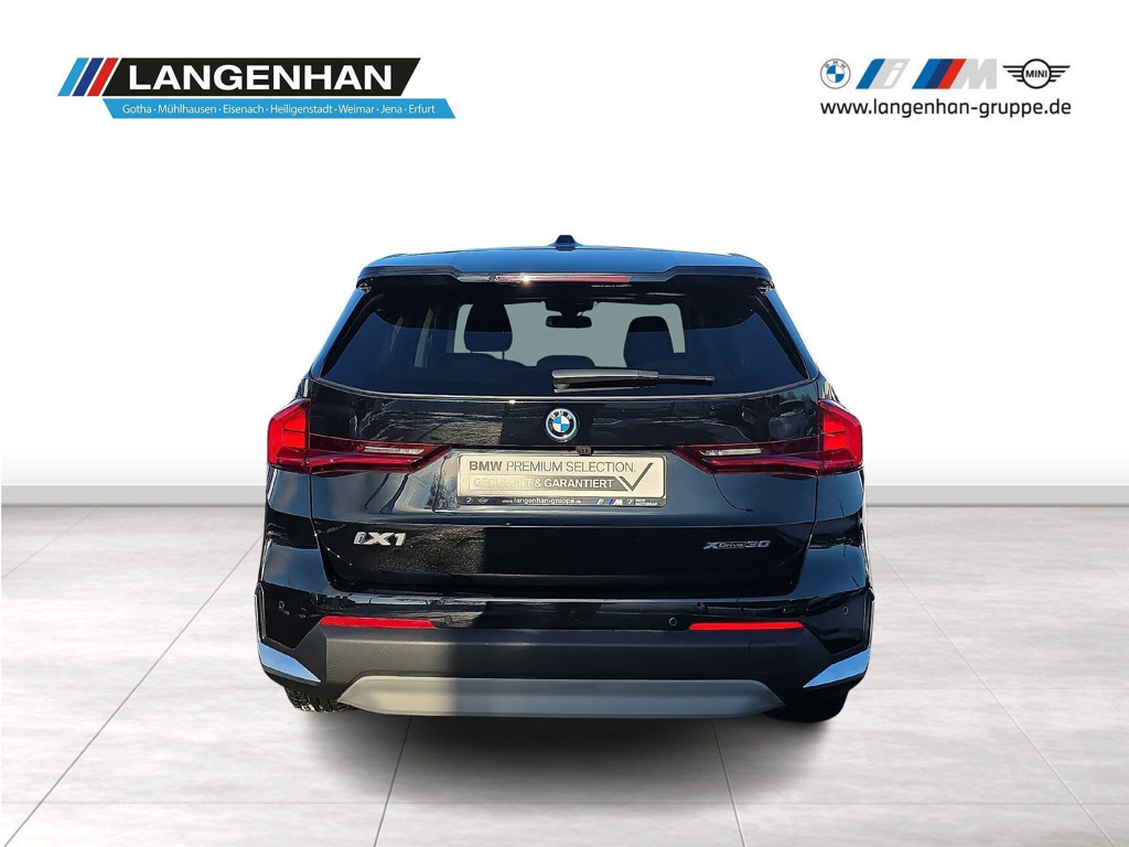 BMW iX1