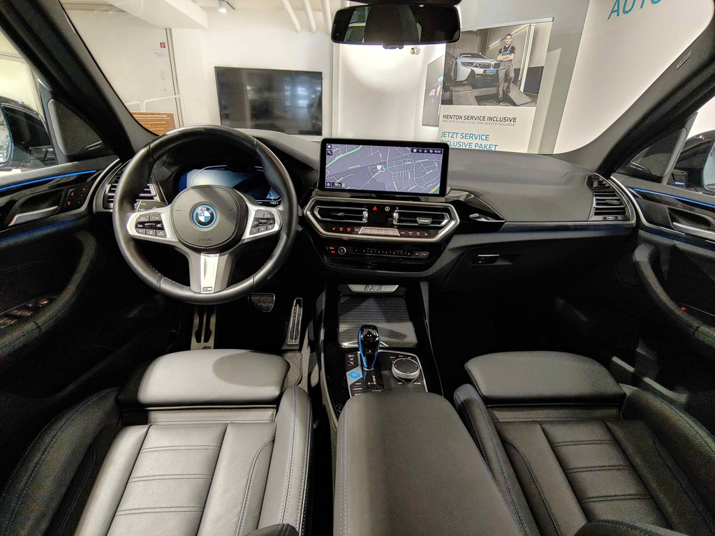 BMW iX3
