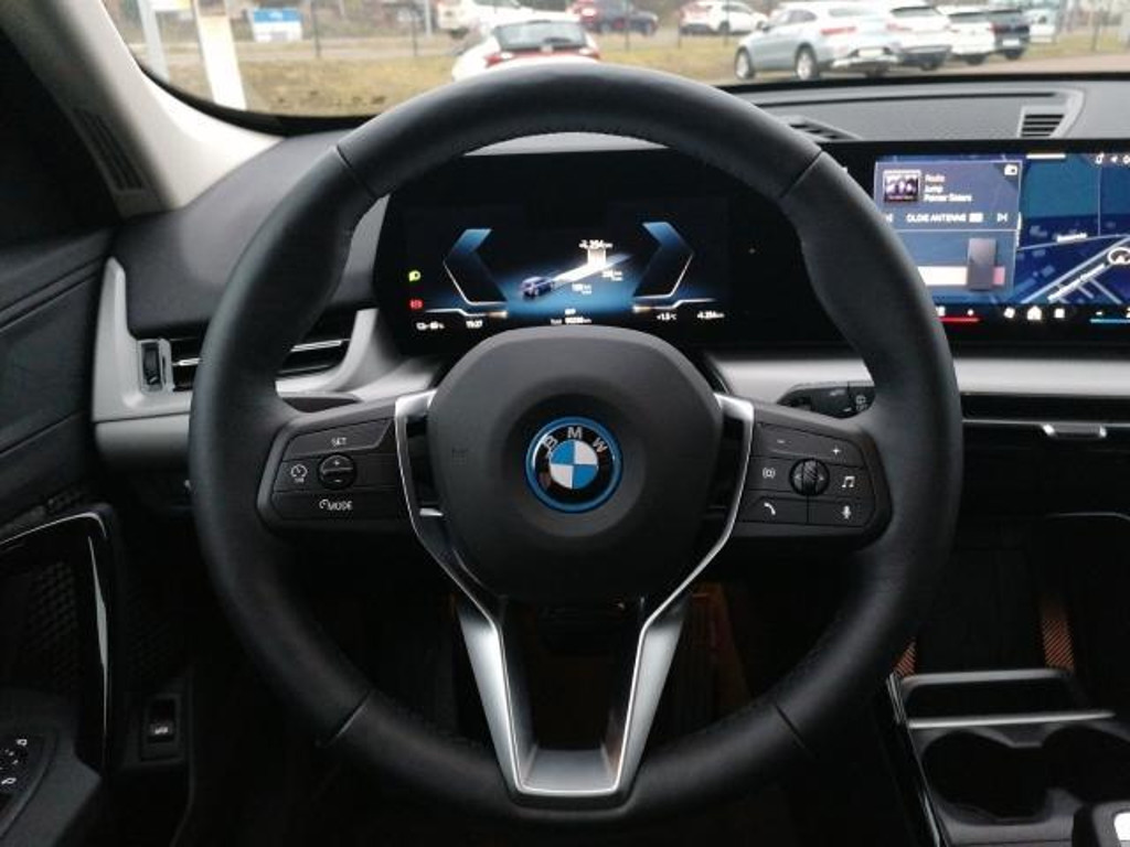 BMW iX1