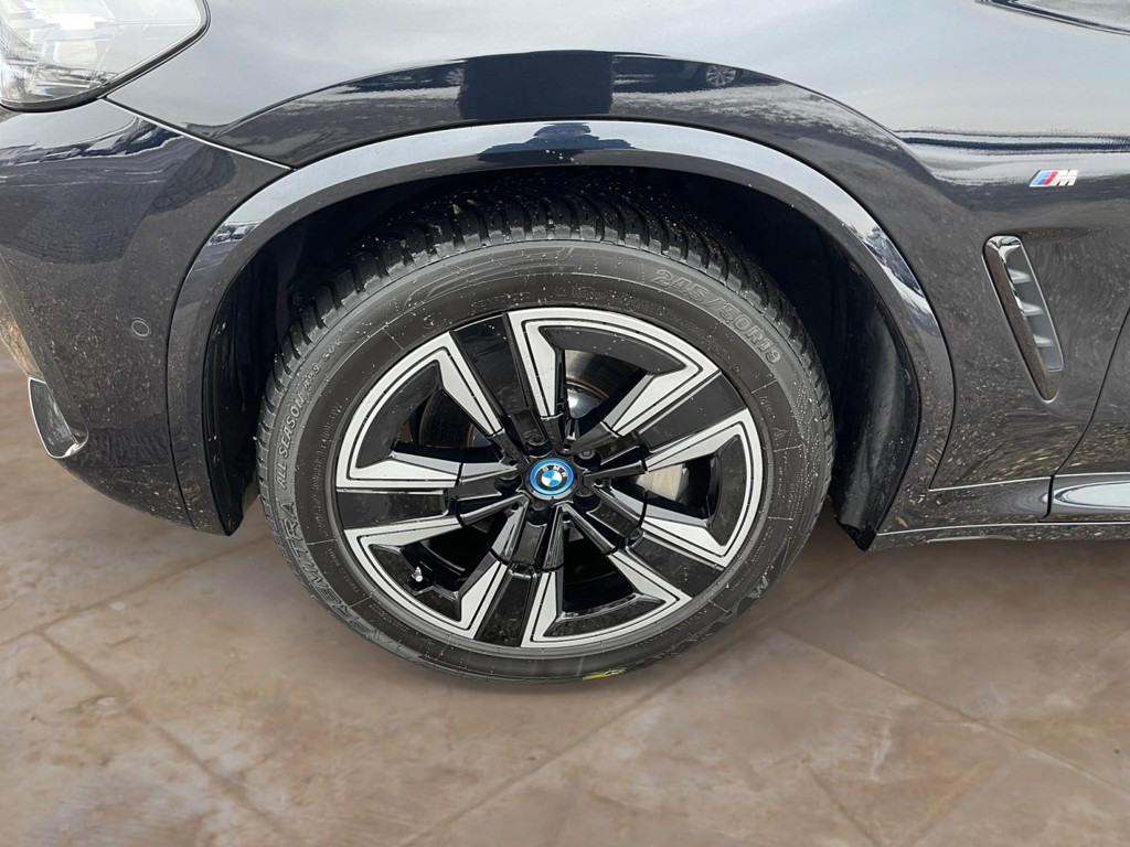 BMW iX3 iX3