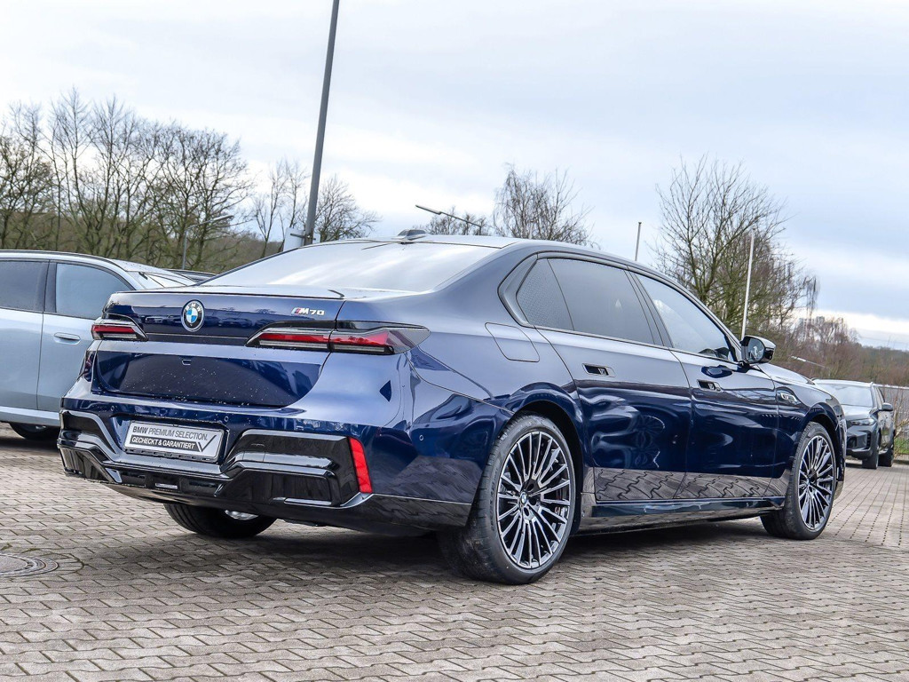 BMW i7 xDrive Sedan M70