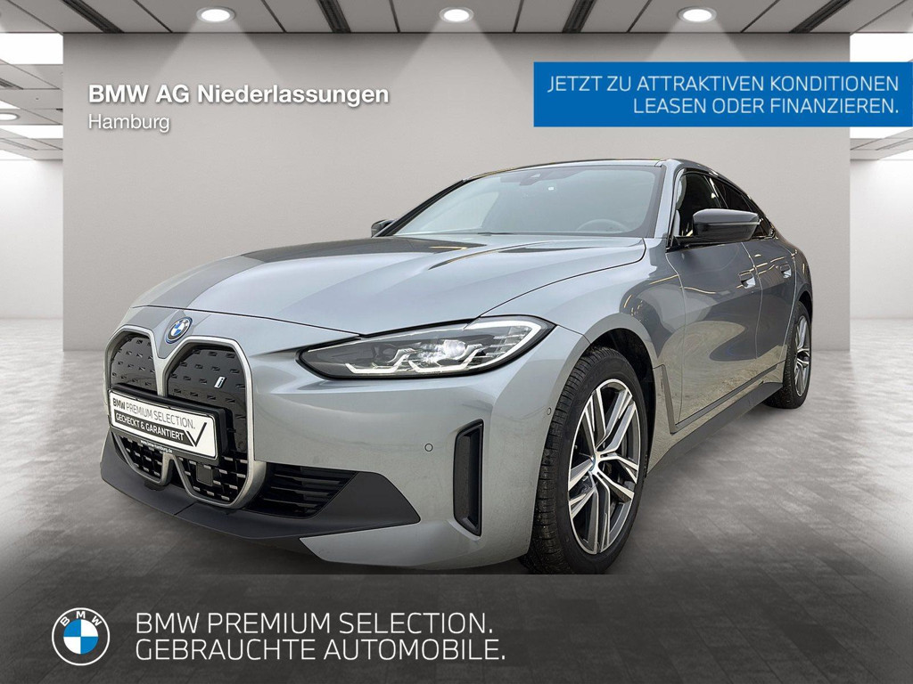 BMW M550 xDrive Sedan