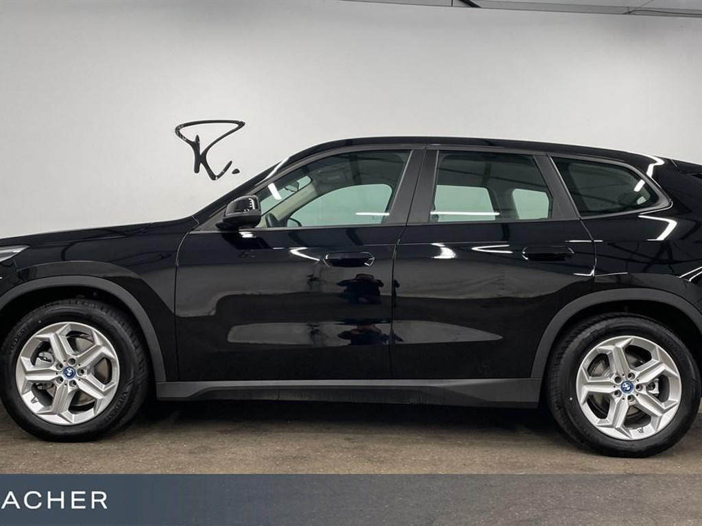 BMW iX1 xDrive30