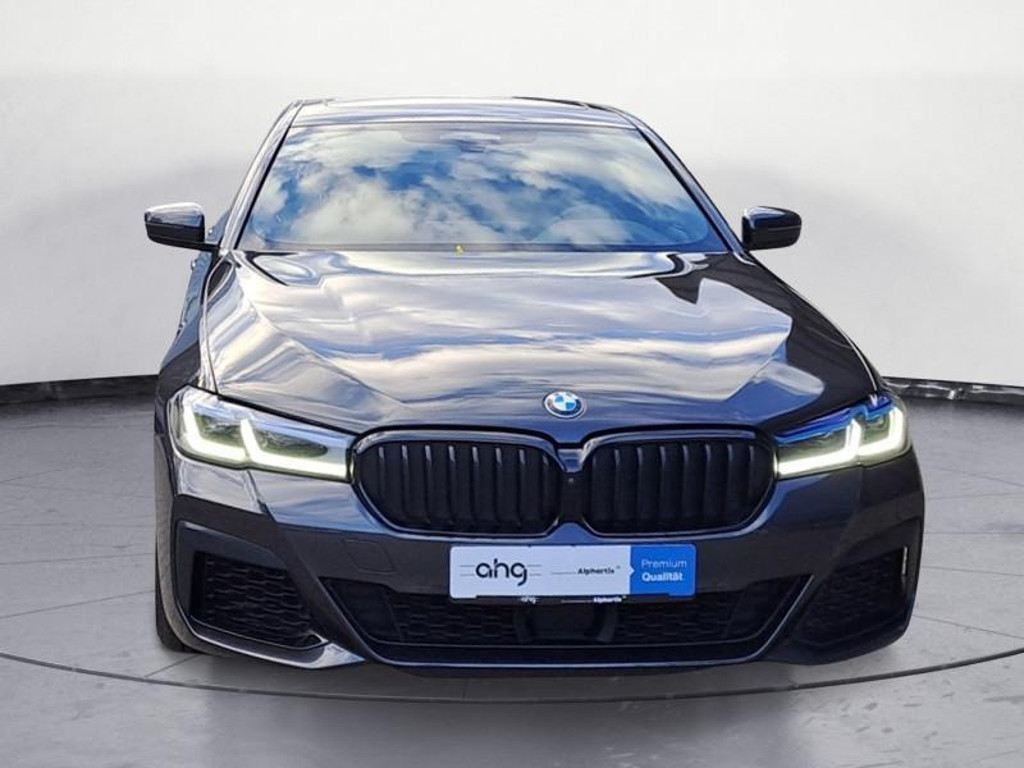 BMW M550