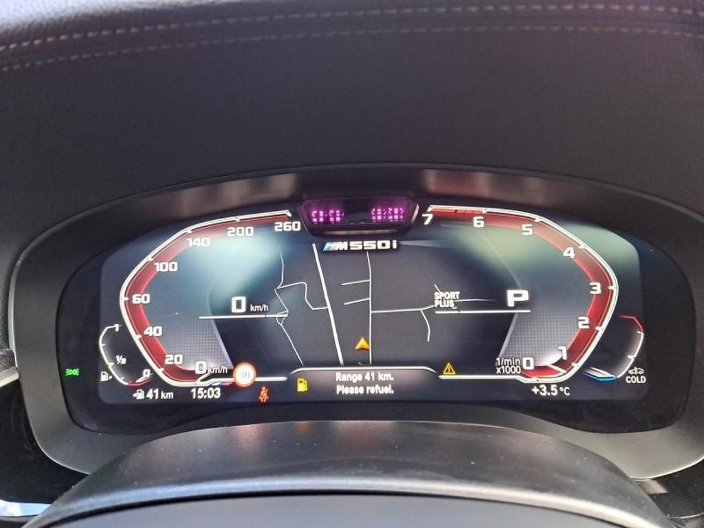 BMW M550