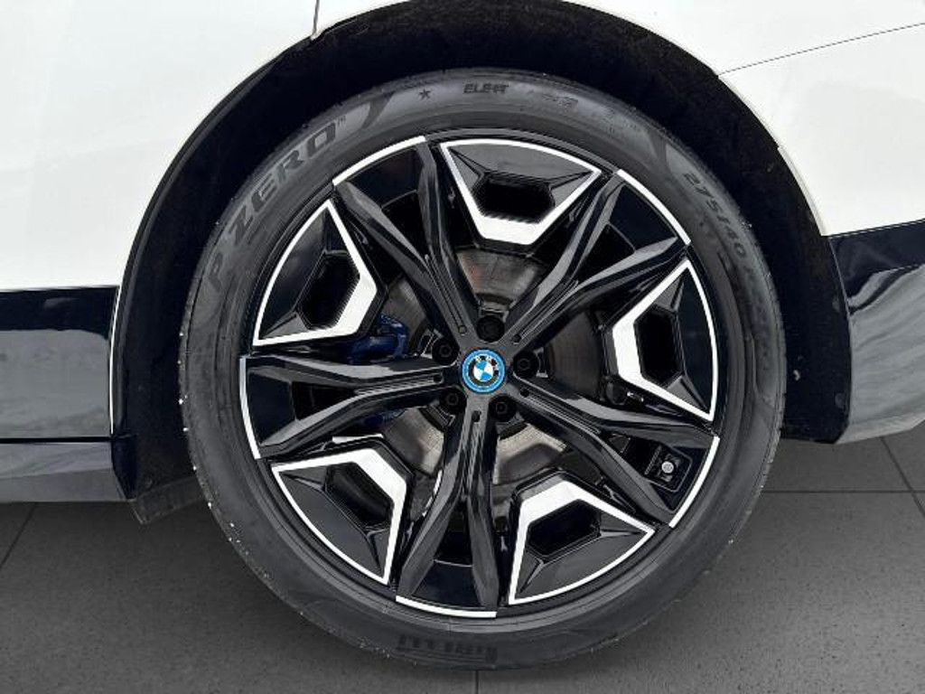 BMW iX xDrive40