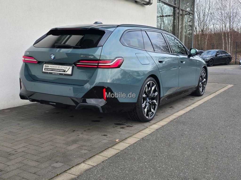 BMW i5