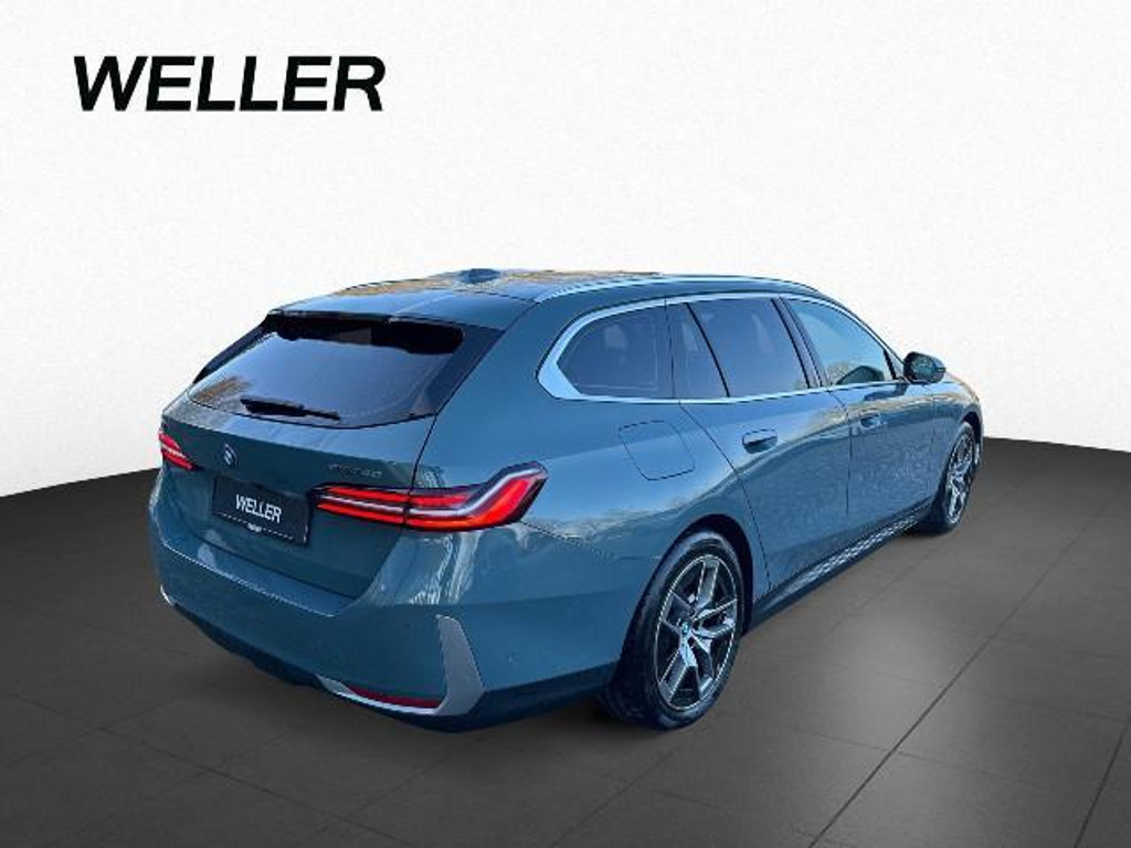 BMW i5 Touring eDrive40