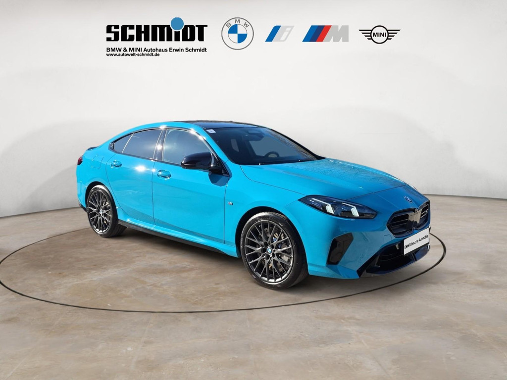BMW M235