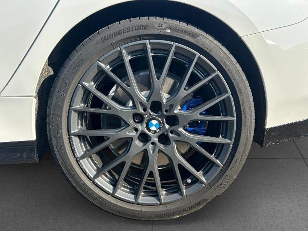 BMW M235