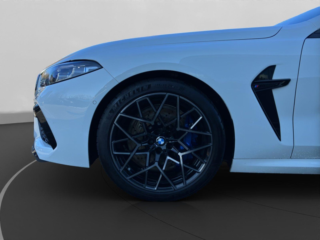 BMW M8