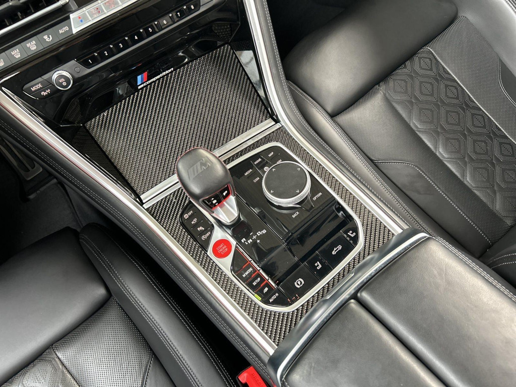 BMW M8