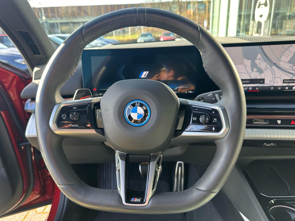 BMW i5