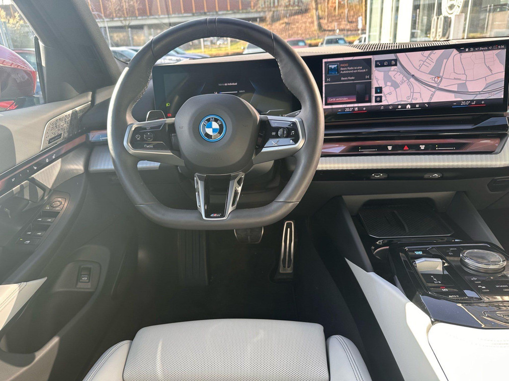 BMW i5