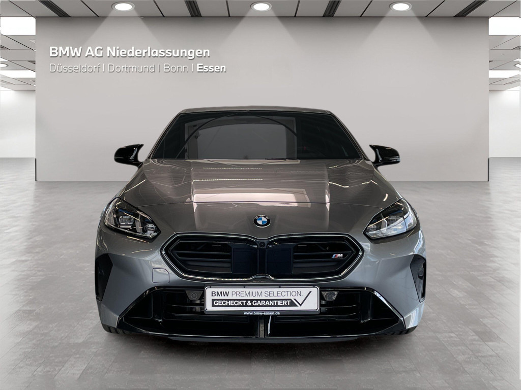 BMW M235