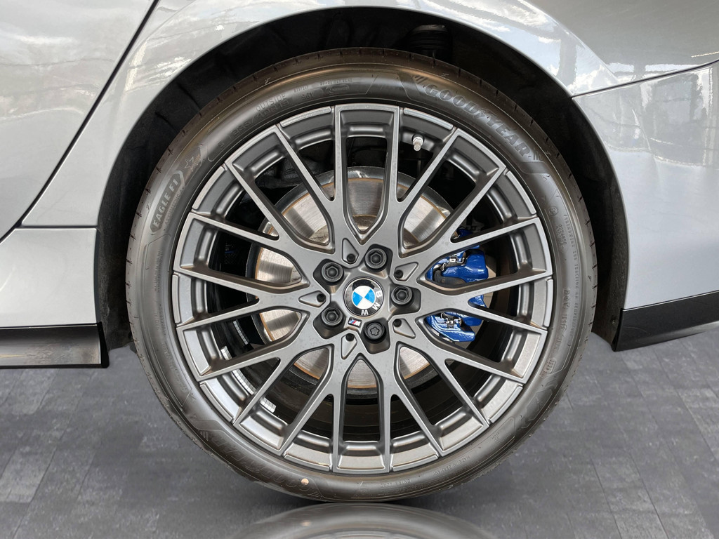 BMW M235