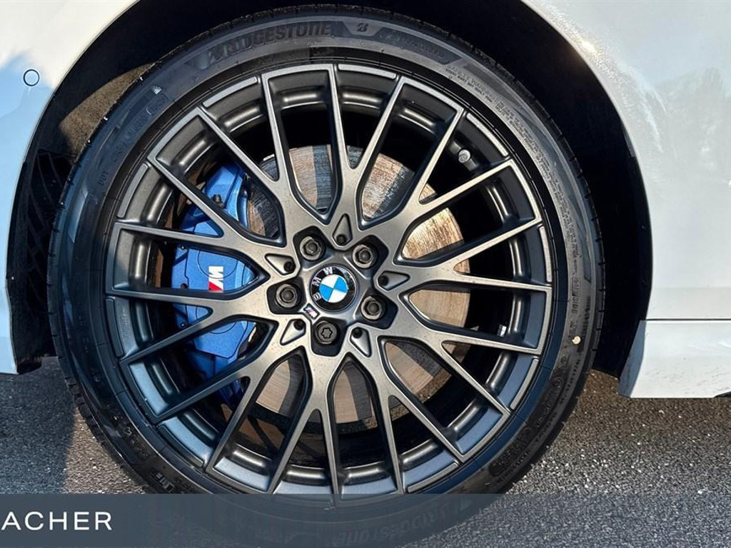 BMW M235