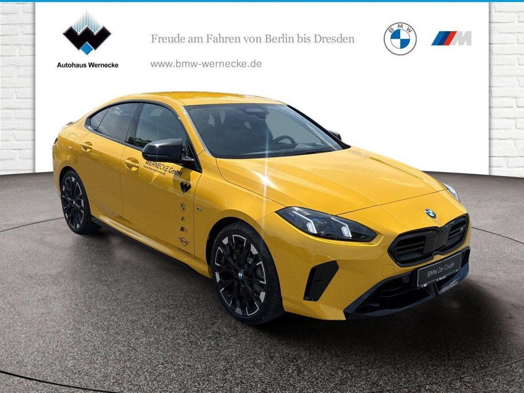 BMW M235