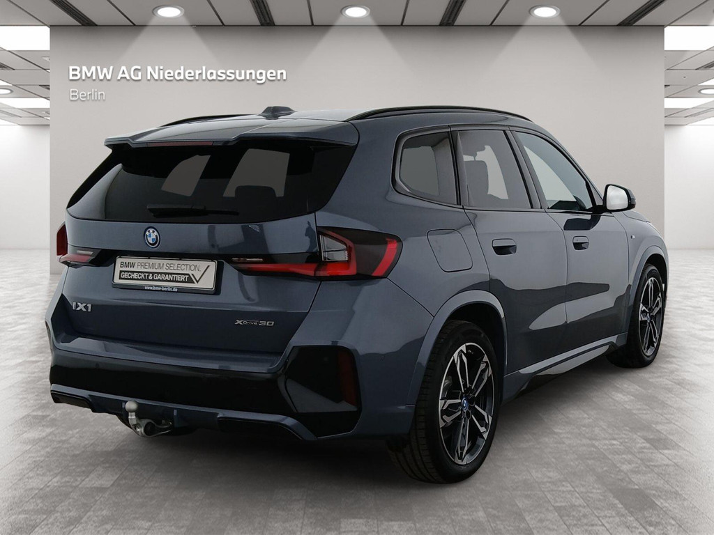 BMW iX1 xDrive30