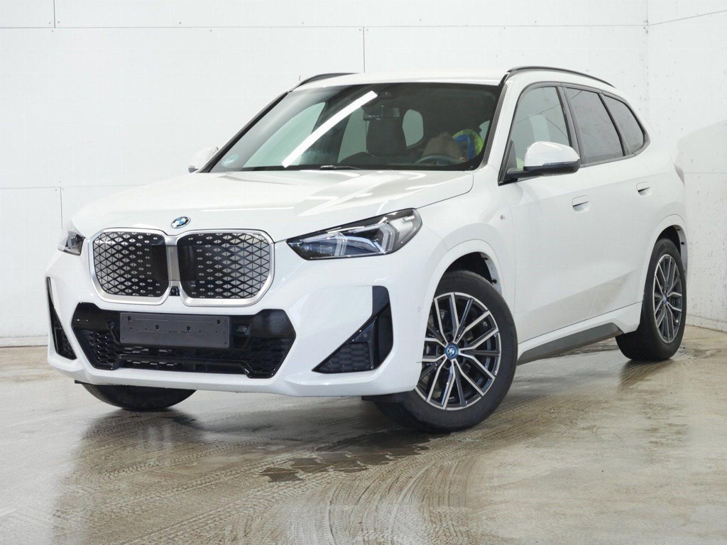 BMW iX1 xDrive30