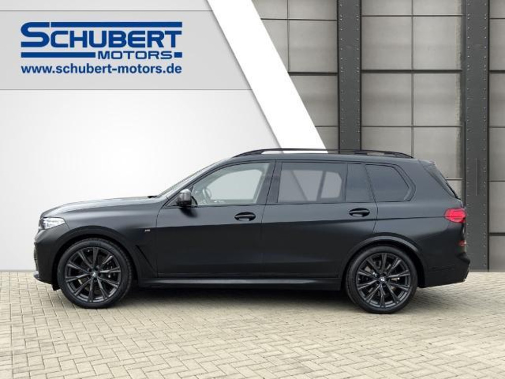BMW X7 M50i