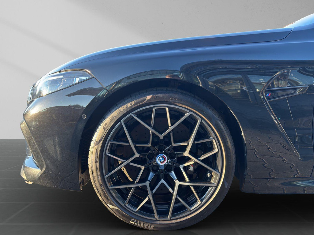 BMW M8