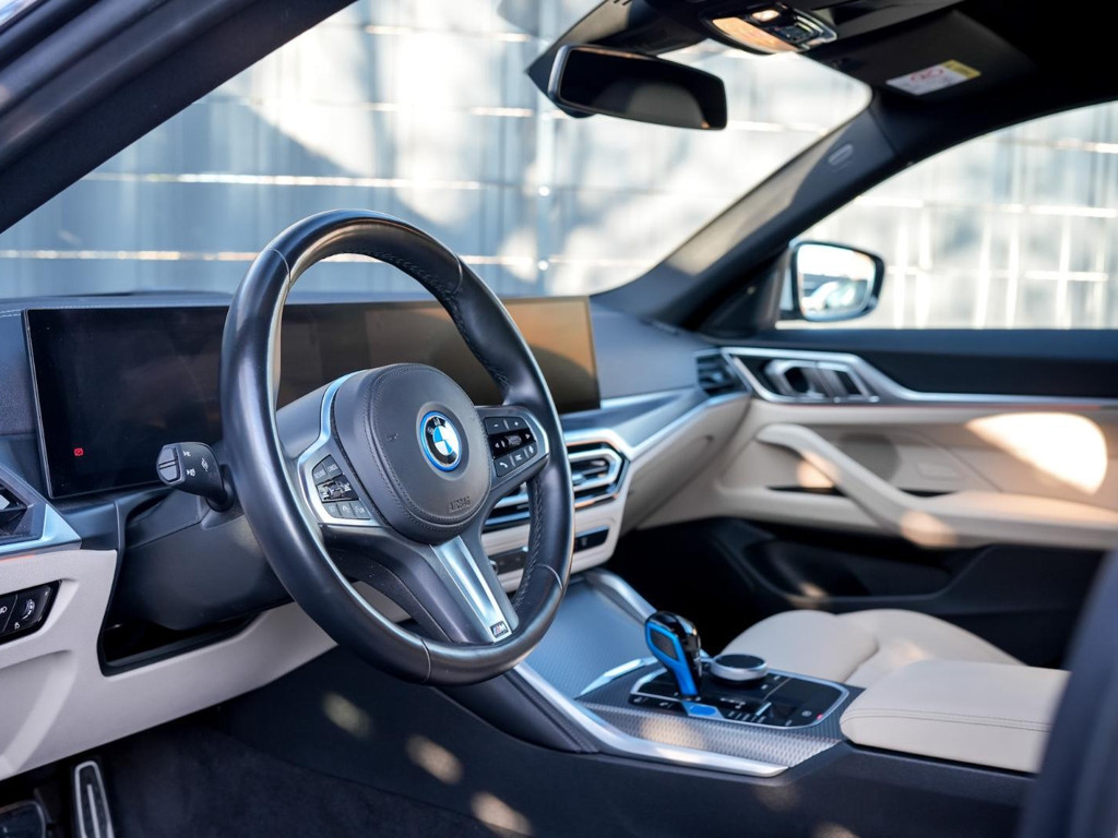 BMW i4