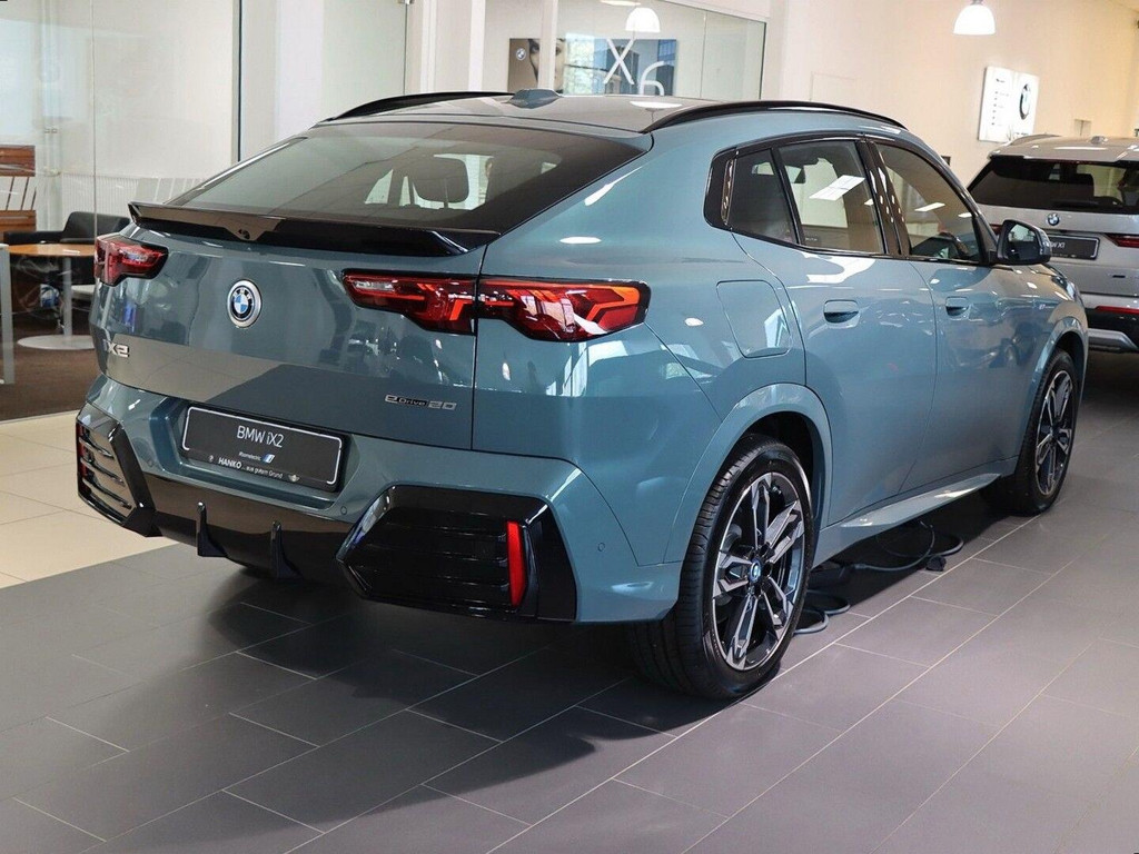 BMW iX2 eDrive20