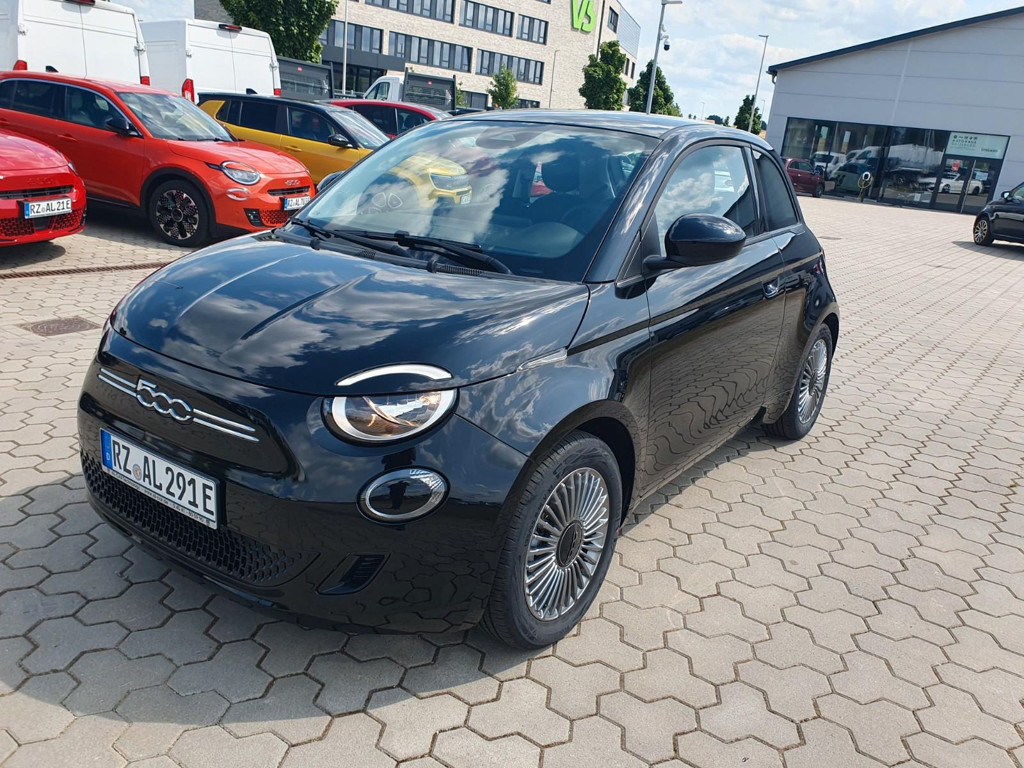 Fiat 500e schwarz, klein, stark