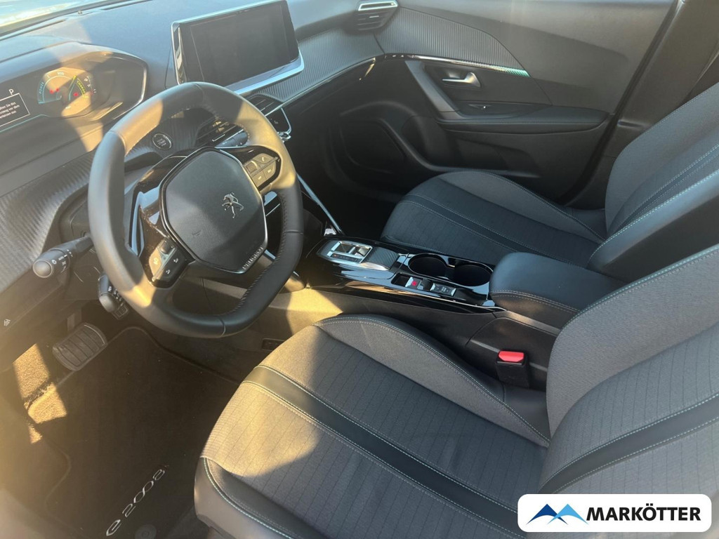 Peugeot e-2008 Allure Pack