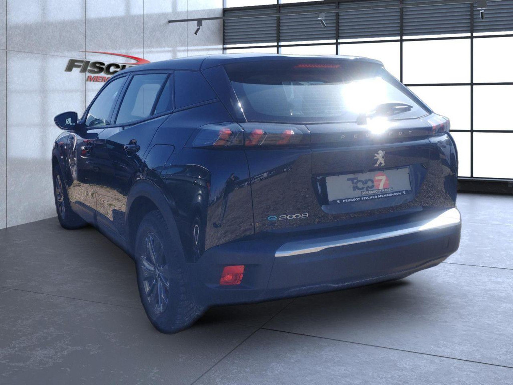 Peugeot e-2008