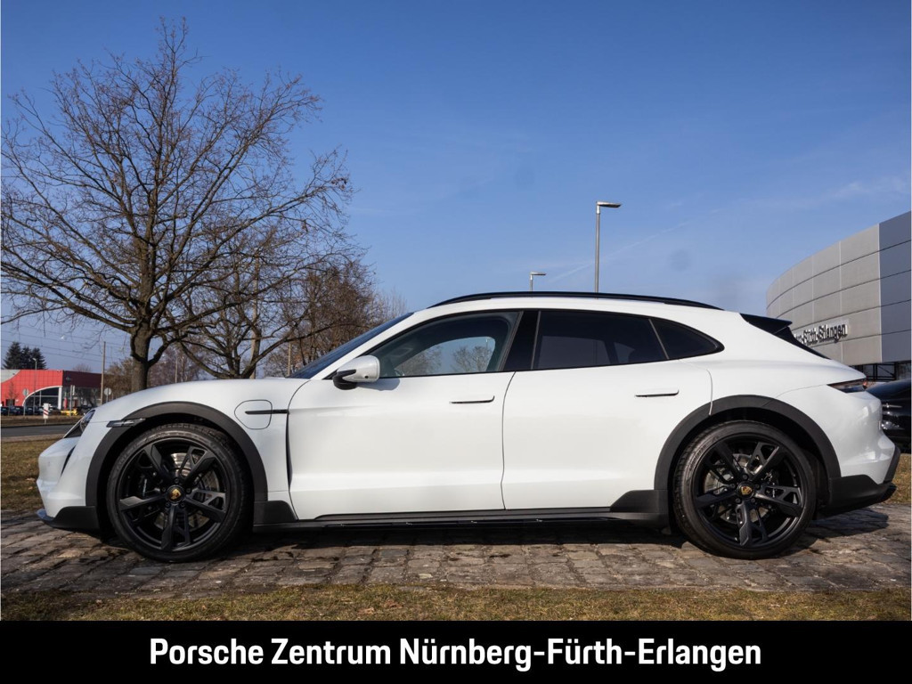 Porsche Taycan Turbo Cross Turismo