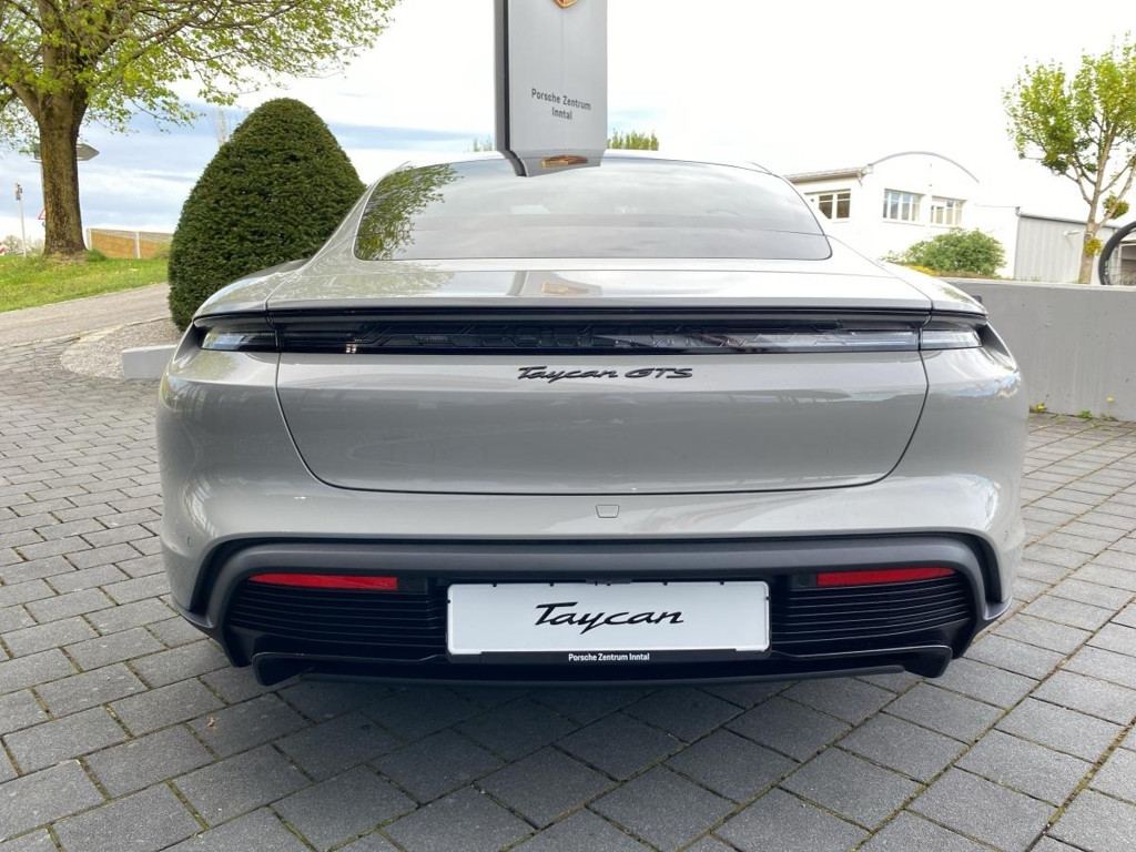 Porsche Taycan