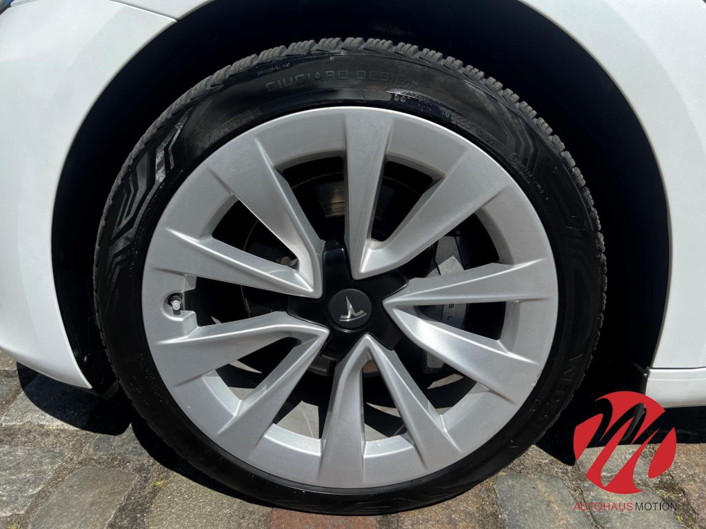 Tesla Model 3 Standard Range