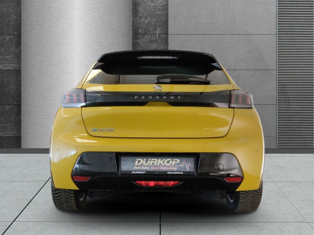 Peugeot e-208