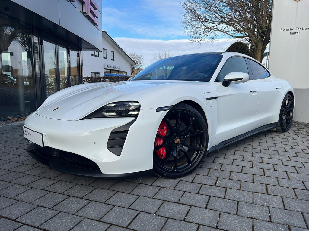 Porsche Taycan GTS