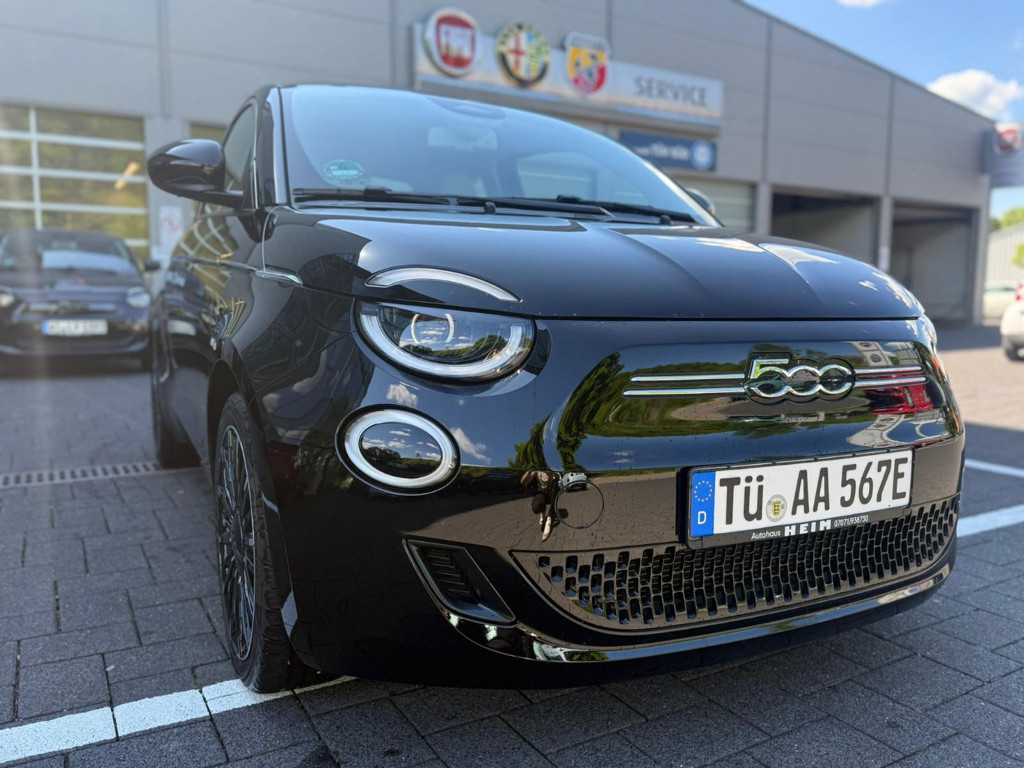 Fiat 500e La Prima by Bocelli