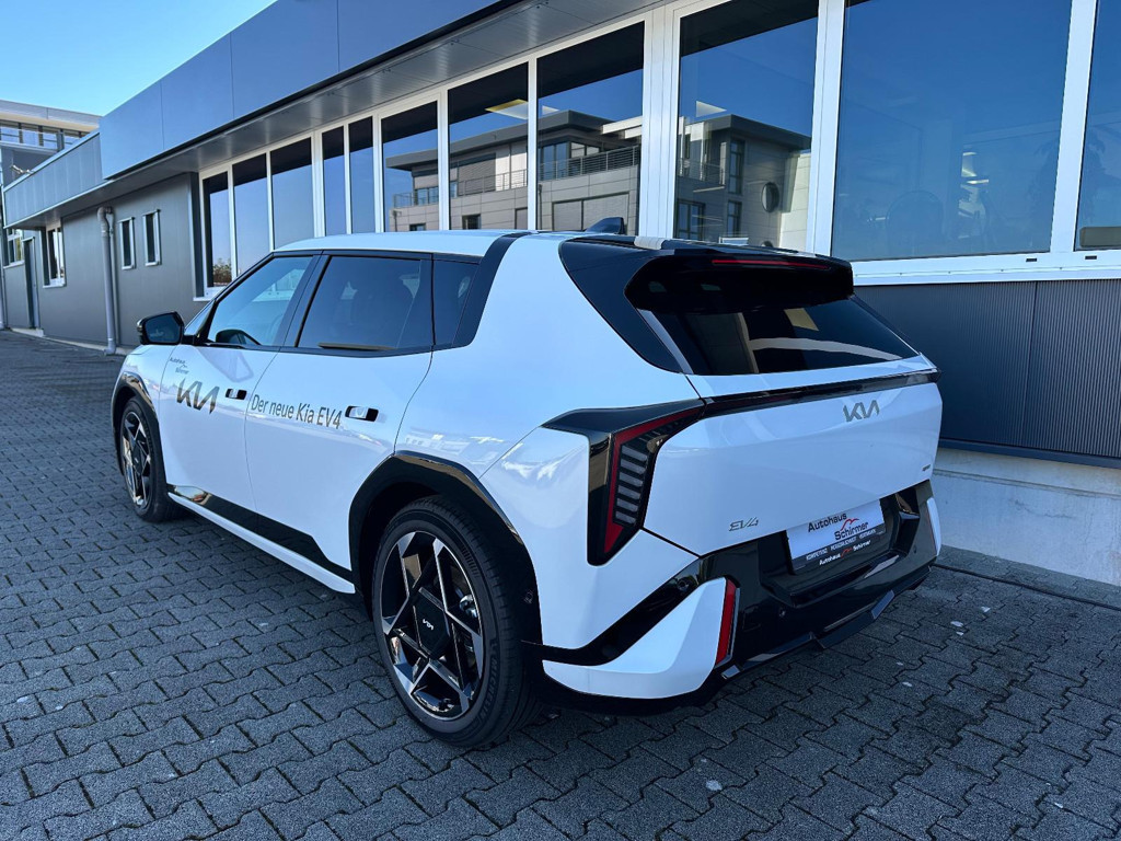 Kia EV4