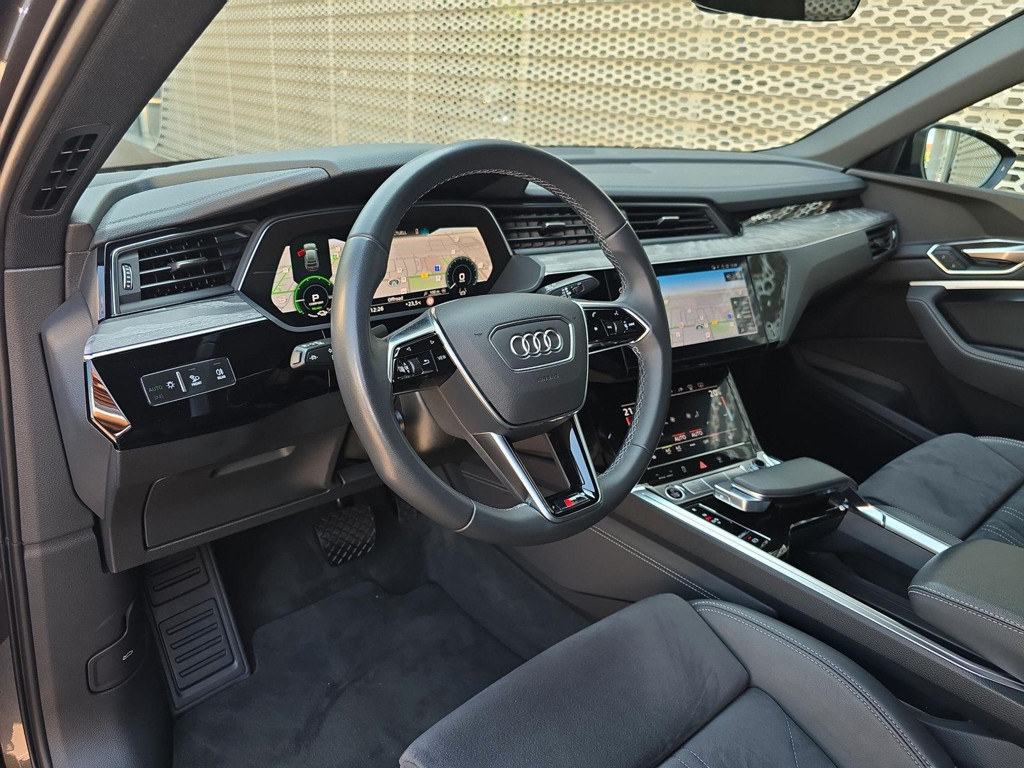 Audi Q8 e-tron