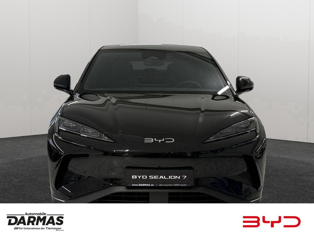 BYD Sealion 7