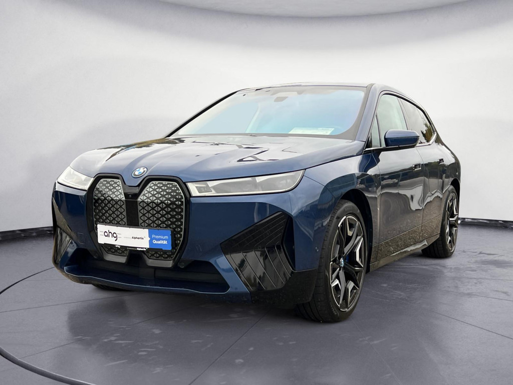 BMW iX