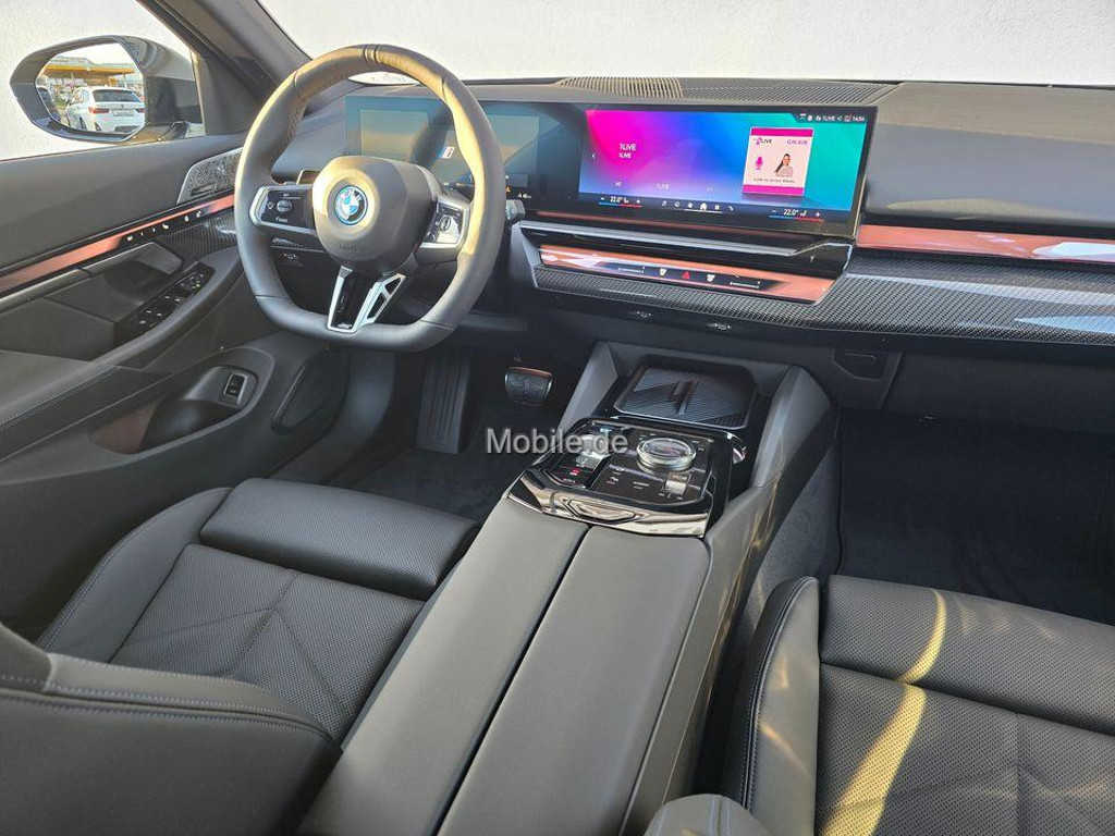 BMW i5