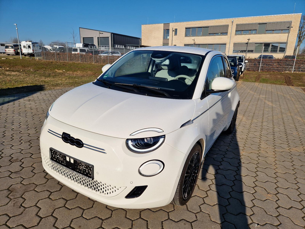 Fiat 500e La Prima by Bocelli