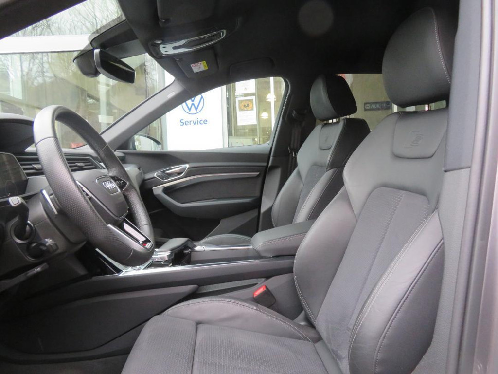 Audi e-tron Quattro 50
