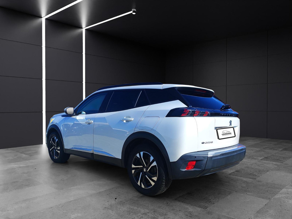 Peugeot e-2008