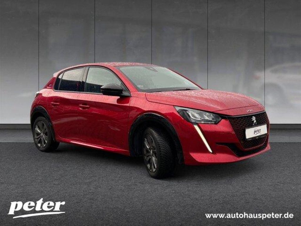 Peugeot e-208